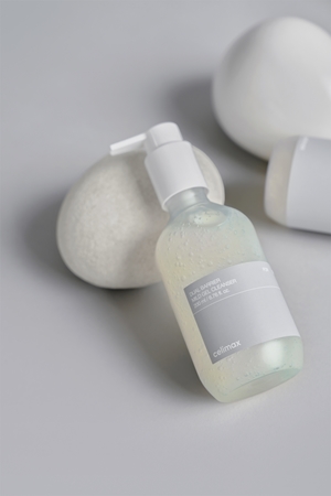 celimax Dual Barrier Gentle Cleansing Gel to soothe and strengthen sensitive skin