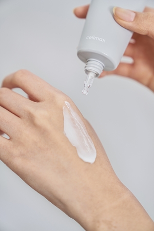 celimax Dual Barrier crème hydratante revitalisante pour apaiser et fortifier la peau sensible