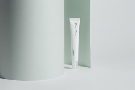 celimax The Real Noni Moisturising and Smoothing Eye Cream for wrinkles and dark circles