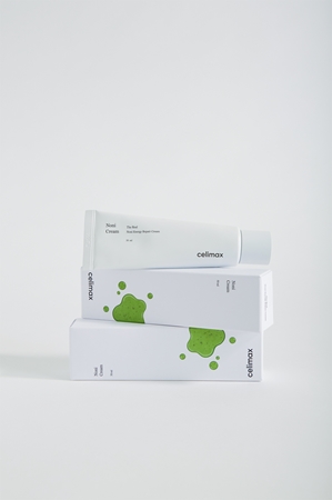 celimax The Real Noni crema nutriente lenitiva per pelli sensibili con tendenza agli arrossamenti