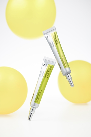 celimax Retinal Shot Tightening Booster Smoothing Eye Cream for Signs of Ageing with retinol