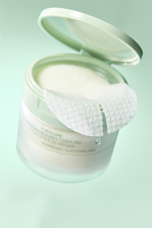 celimax Ji Woo Gae Cica BHA Blemish Toner Pad Exfoliating Pads for sensitive acne-prone skin