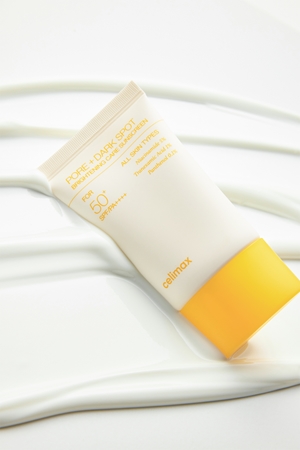 celimax Pore+Dark Spot Brightening Care Suncream Uppljusande kräm för solning SPF 50+