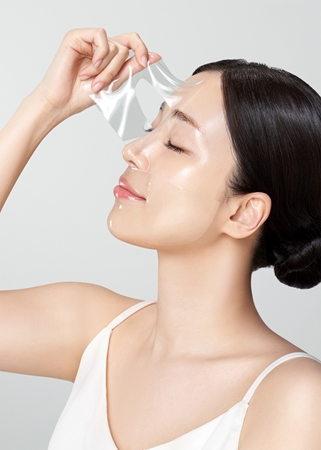 Centellian24 Madeca Lab Hyal Waterfull Glow Gel Mask Feuchtigkeitsspendende Tuchmaske mit kühlender Wirkung