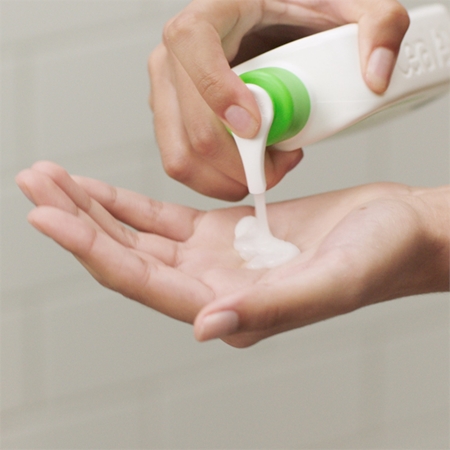 CeraVe Hydrating Cleanser set effetto idratante