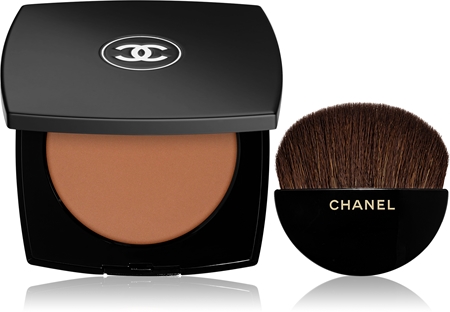 Chanel Les Beiges Healthy Glow Sheer Powder sheer powder with a brightening effect