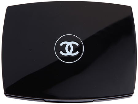 Chanel Vitalumière Compact Douceur fond de teint compact