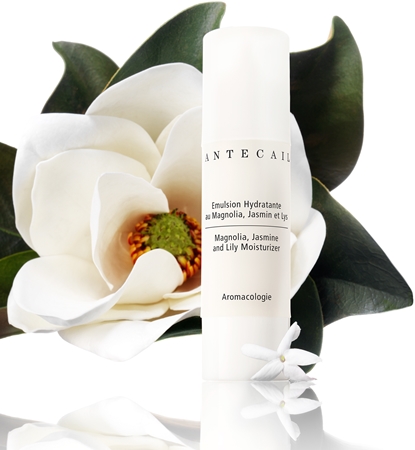 Chantecaille Magnolia, Jasmine and Lily Moisturizer Moisturizing Facial Cream with soothing effect