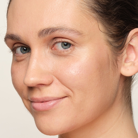 Chantecaille Sheer Glow Face Tint Tinted Gel to brighten and smooth the skin