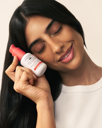 Christophe Robin Regenerating Serum Atjaunojošs serums sausiem, bojātiem un ķīmiski apstrādātiem matiem
