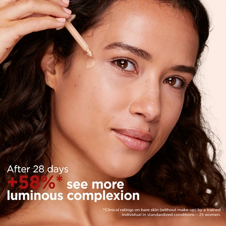 Clarins Skin Illusion Natural Hydrating Foundation rozjasňující hydratační make-up SPF 15