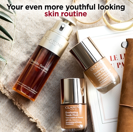 Clarins Everlasting Youth Fluid Foundation rozjasňující make-up SPF 15