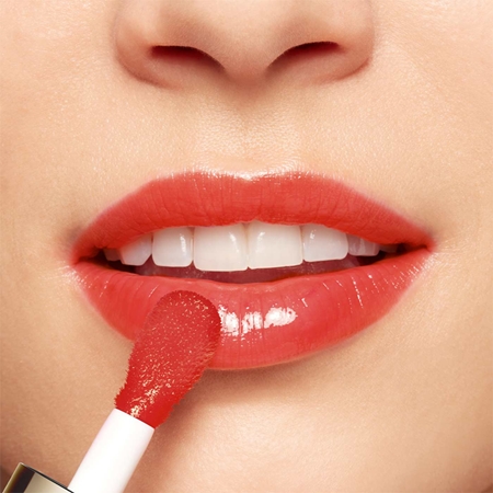 Clarins Lip Comfort Oil olej na pery s hydratačným účinkom