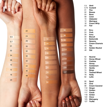 Clinique Beyond Perfecting™ Powder Foundation + Concealer pudrový make-up s korektorem 2 v 1