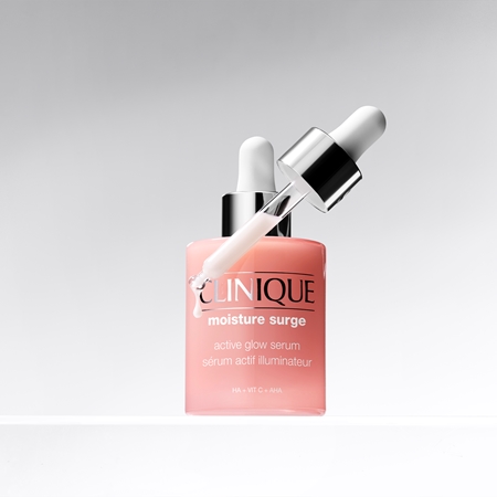 Clinique Moisture Surge™ Active Glow Serum regenerating and brightening serum