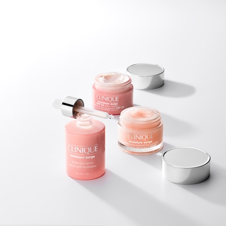 Clinique Moisture Surge™ Glow Serum regenerating and brightening serum
