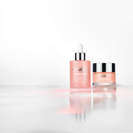 Clinique Moisture Surge™ Glow Serum regenerating and brightening serum