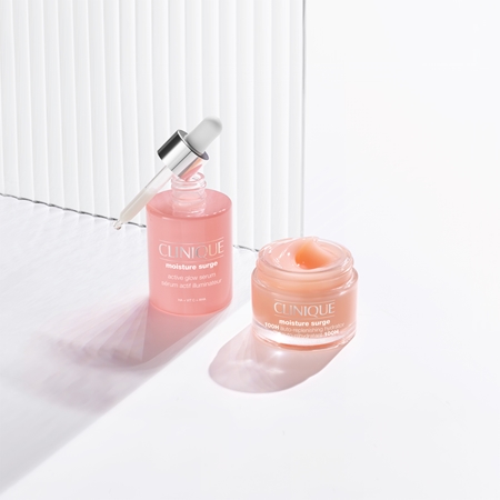 Clinique Moisture Surge™ Active Glow Serum regenerating and brightening serum