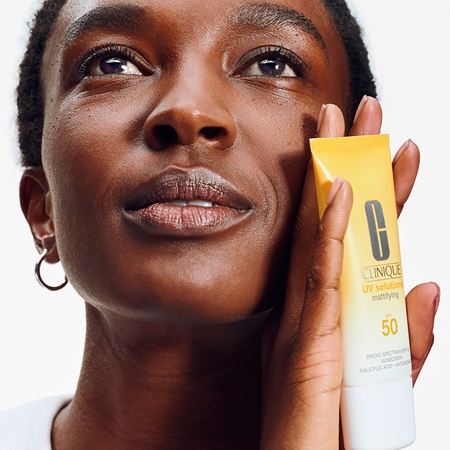 Clinique Sun UV Solutions Mattifying Sunscreen SPF 50 Face Sun Cream with mattifying effect