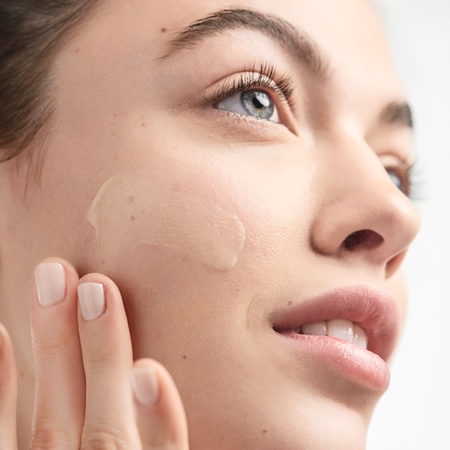 Clinique 3 Steps Dramatically Different™ Moisturizing Lotion+ hidratáló emulzió száraz és nagyon száraz bőrre