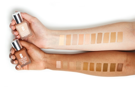 Clinique Superbalanced™ Silk Makeup SPF 15 selymesen finom alapozó SPF 15