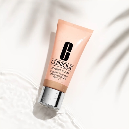Clinique Moisture Surge™ Sheertint Hydrator SPF 25 tonirajuća hidratantna krema SPF 25