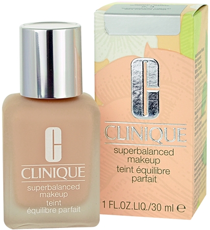 Clinique Superbalanced™ Makeup tekoči puder