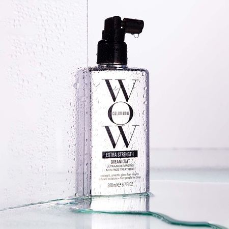 Color WOW Dream Coat Extra Strength Spray spray przeciw puszeniu do włosów kręconych