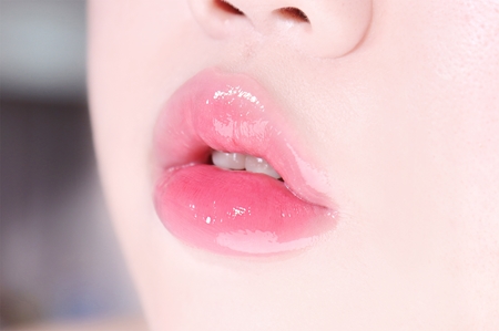 Colorgram Fruity Glass Tint Long-Lasting Lip Gloss with moisturising effect