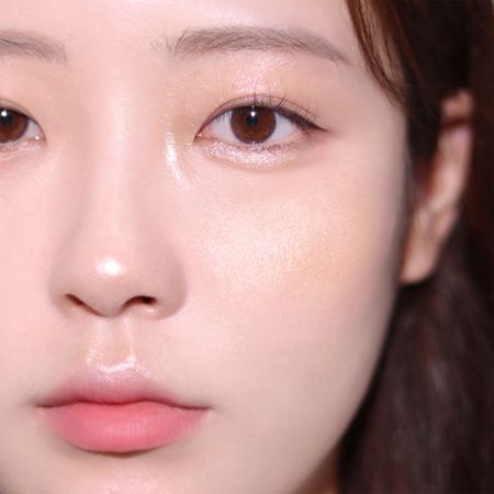 Colorgram Milk Bling Heartlighter Highlighter for the perfect look