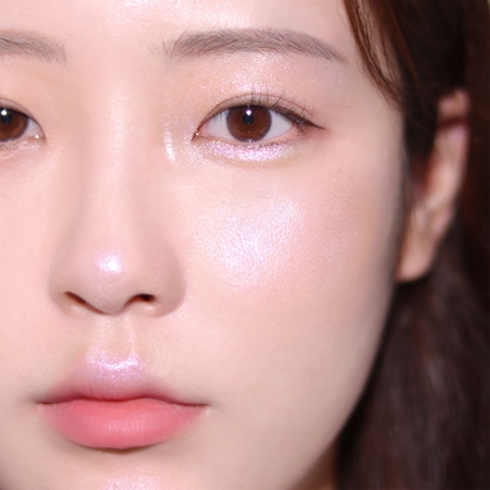Colorgram Milk Bling Heartlighter Highlighter for the perfect look
