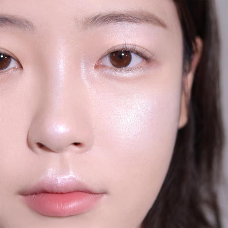 Colorgram Milk Bling Heartlighter Highlighter for the perfect look