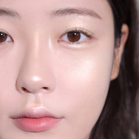 Colorgram Milk Bling Heartlighter Highlighter for the perfect look