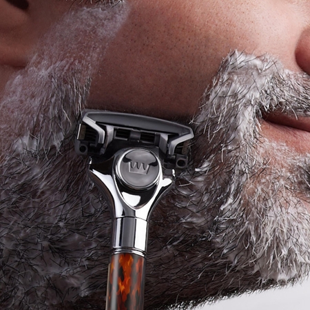 Cremo The Barber Grade Shaver + 2 replacement heads