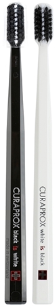 Curaprox Black is White brosses à dents ultra soft