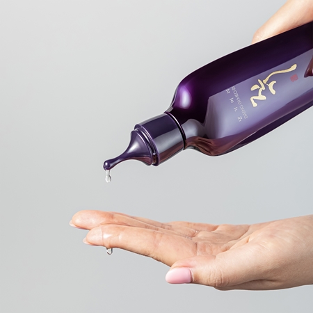 DAENG GI MEO RI Jin Gi Vitalizing Scalp Nutrition Pack erősítő és regeneráló hajszérum hajhullás ellen