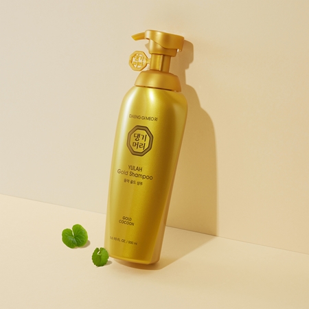 DAENG GI MEO RI Yula Gold Shampoo intenzív tápláló sampon az erős és fénylő hajért