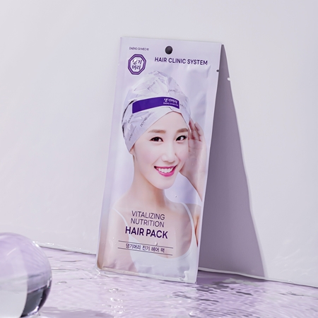 DAENG GI MEO RI Vitalizing Nutrition Hair Pack Regenerating Hair Mask for dry, stressed hair