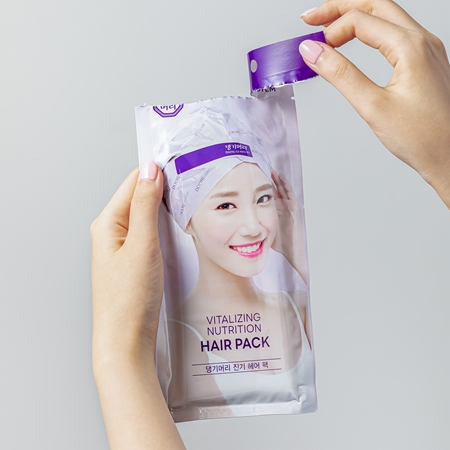 DAENG GI MEO RI Vitalizing Nutrition Hair Pack Regenerating Hair Mask for dry, stressed hair