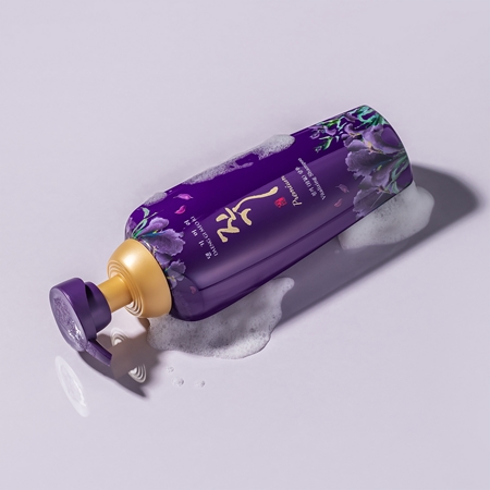 DAENG GI MEO RI Jin Gi Premium Vitalizing Shampoo obnovující šampon pro velmi poškozené křehké vlasy stimulující růst vlasů