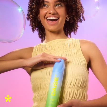 DAISE Coconut Whip foaming shower gel