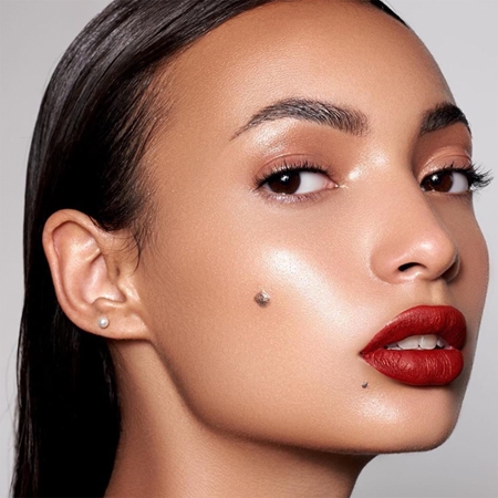 Danessa Myricks Beauty Colorfix Mattes multifunkční líčidlo pro oči, rty a tvář
