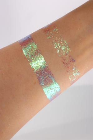 Danessa Myricks Beauty Infinite Chrome Flakes αστραφτερές σκιές ματιών