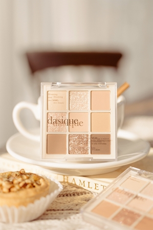 Dasique Eye Shadow Pallete eyeshadow palette