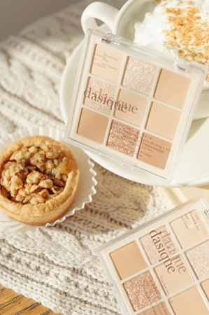Dasique Eye Shadow Pallete eyeshadow palette