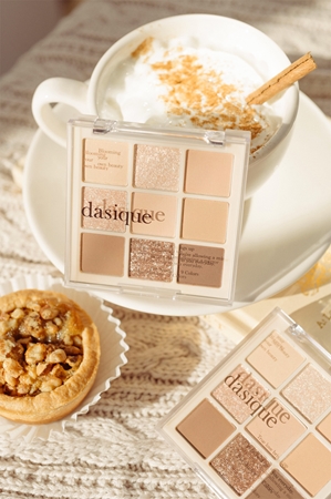 Dasique Eye Shadow Pallete eyeshadow palette