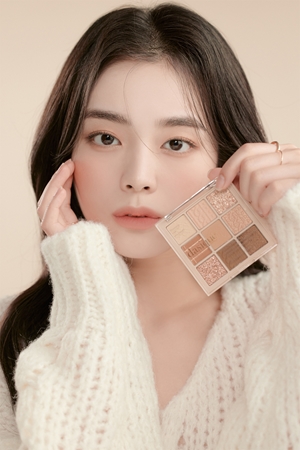 Dasique Eye Shadow Pallete eyeshadow palette