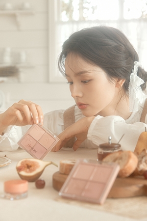 Dasique Blending Mood Cheek Blush Palette for healthy look