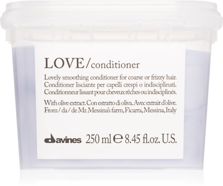 Davines Essential Haircare LOVE Smoothing Conditioner uhlazující kondicionér pro nepoddajné a krepatějící se vlasy