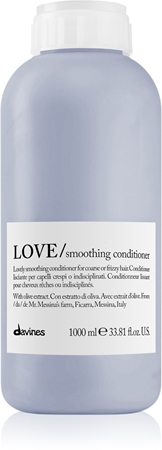 Davines Essential Haircare LOVE Smoothing Conditioner uhlazující kondicionér pro nepoddajné a krepatějící se vlasy